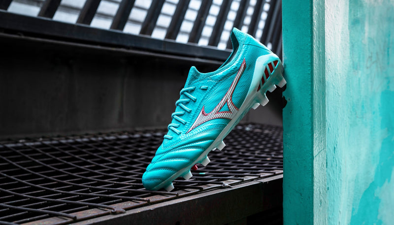 Mizuno boots