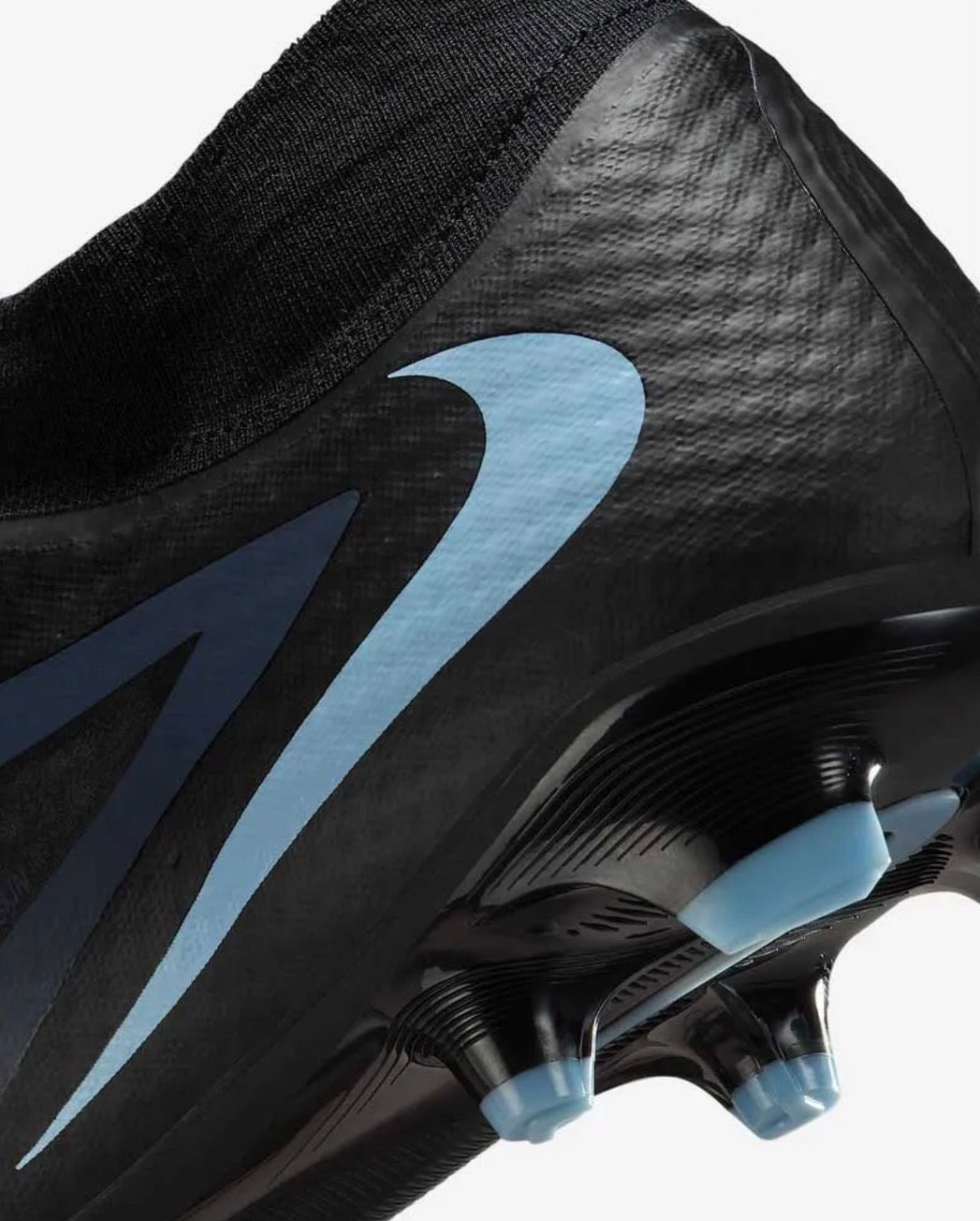 Nike Phantom 6 High Academy FG/MG football boots