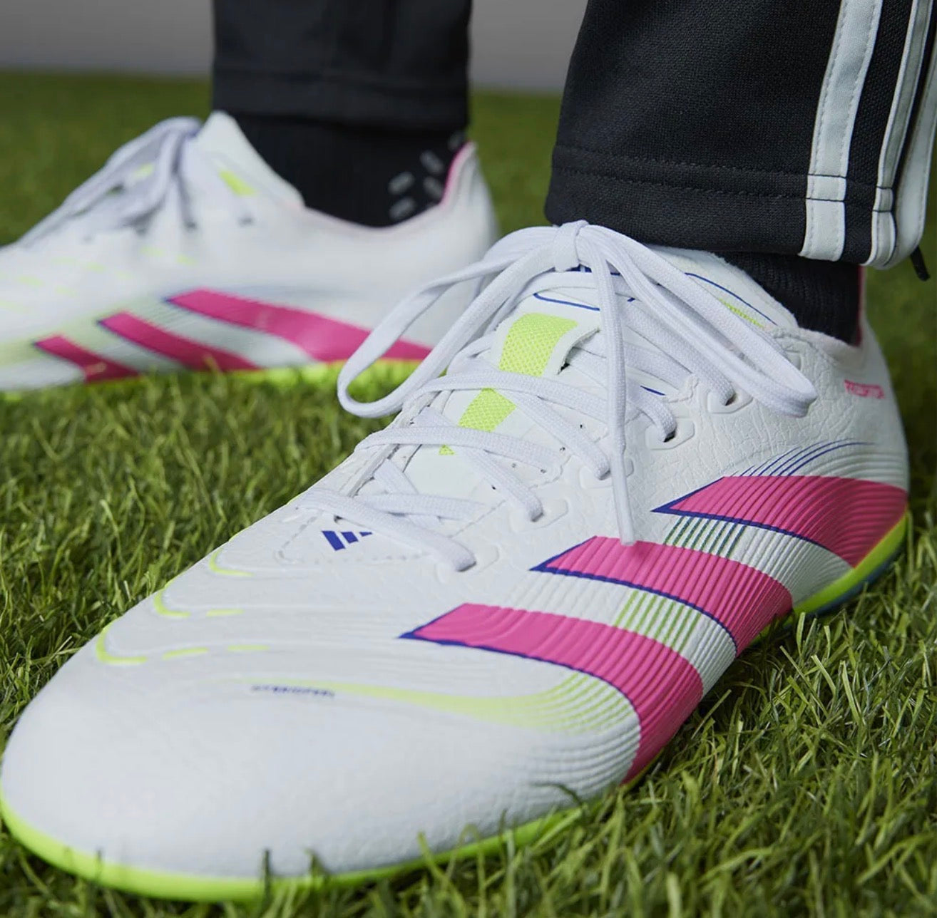 adidas Predator League FG/MG football boots