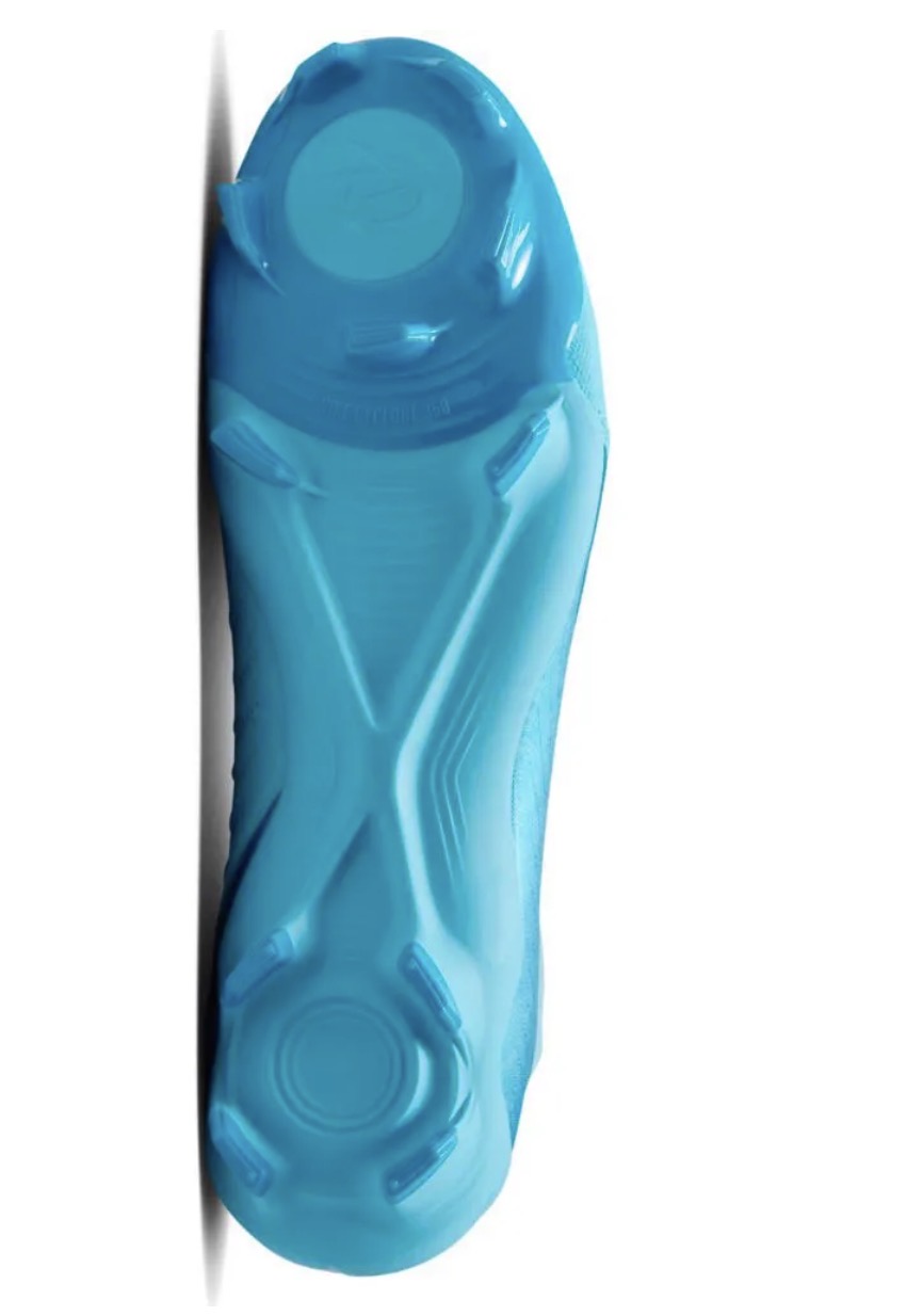 Nike Phantom Luna II Academy FG/MG football boots