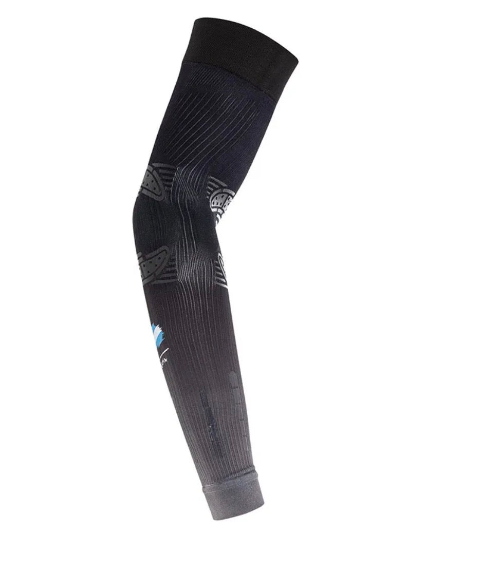 Floky Tapia arm warmers