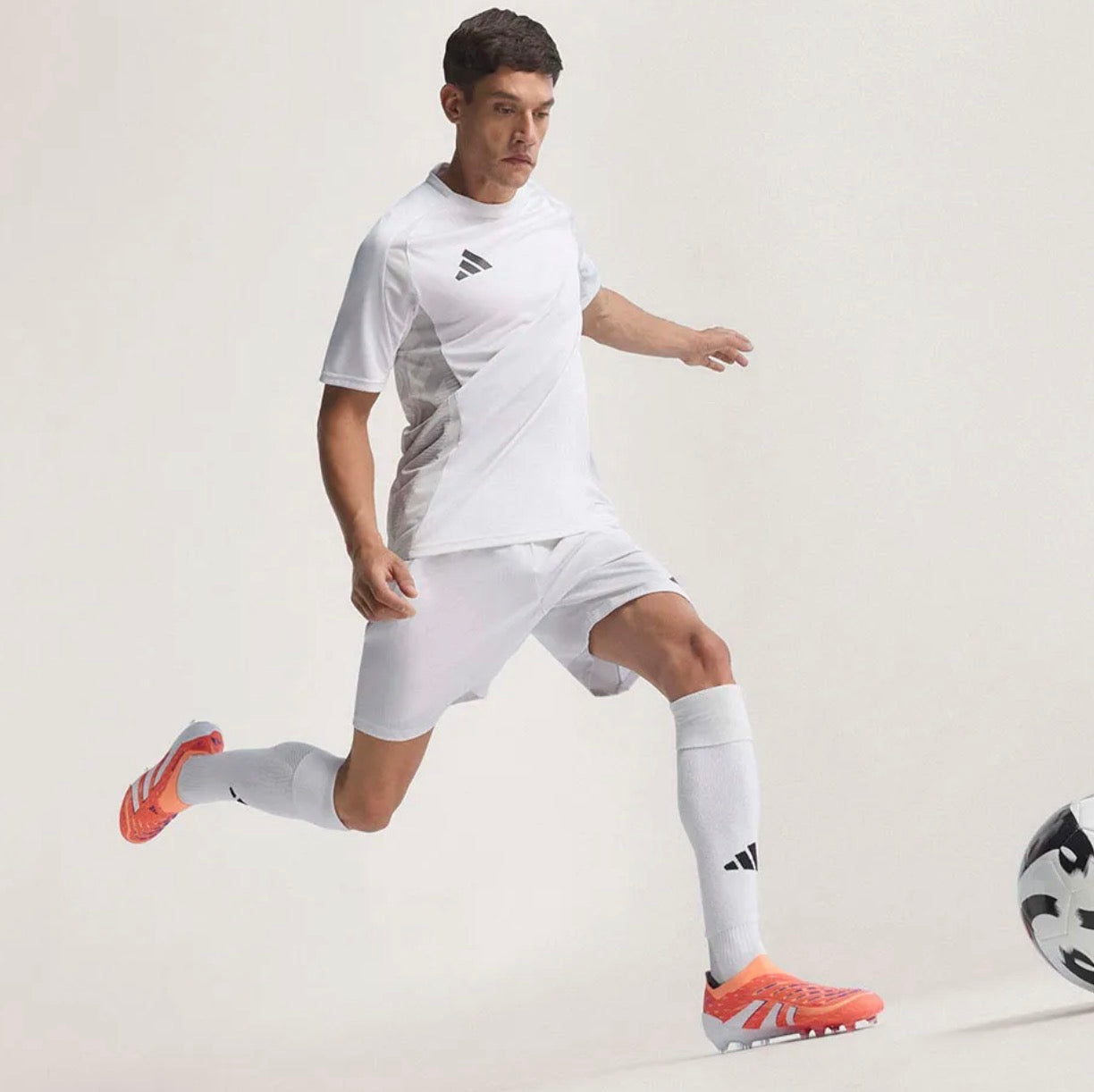 adidas Predator Elite Laceless FG football boots