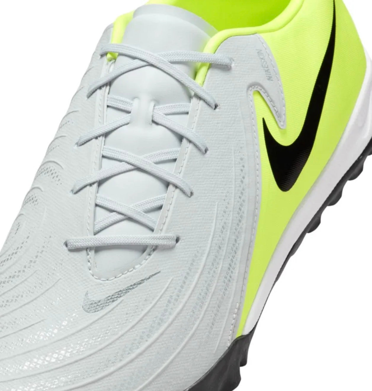 Nike Phantom GX II Academy TF football boots